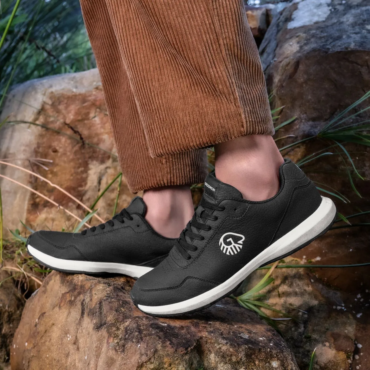 Men’s Eco-Friendly Organic Sneakers - Sustainable Style and Comfort