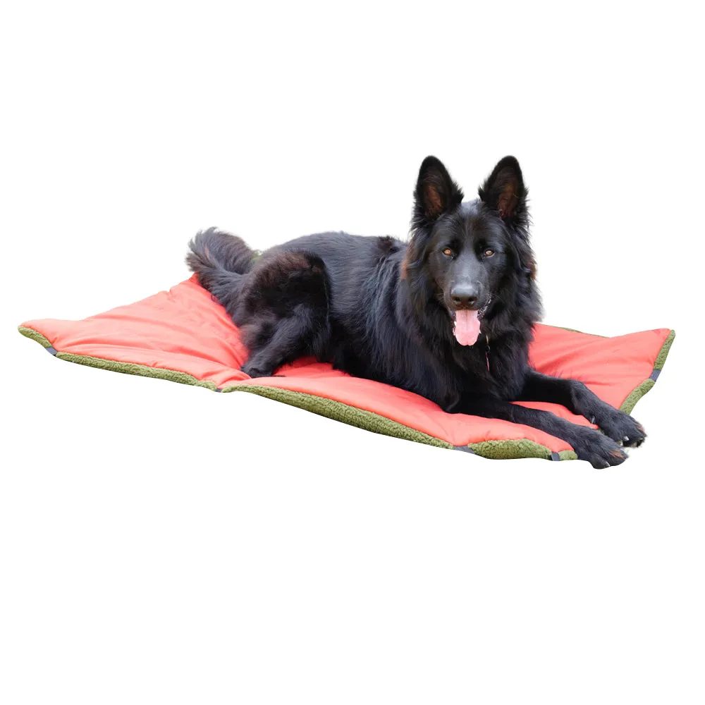 Outdoor Connection Fleecy Dog Mat