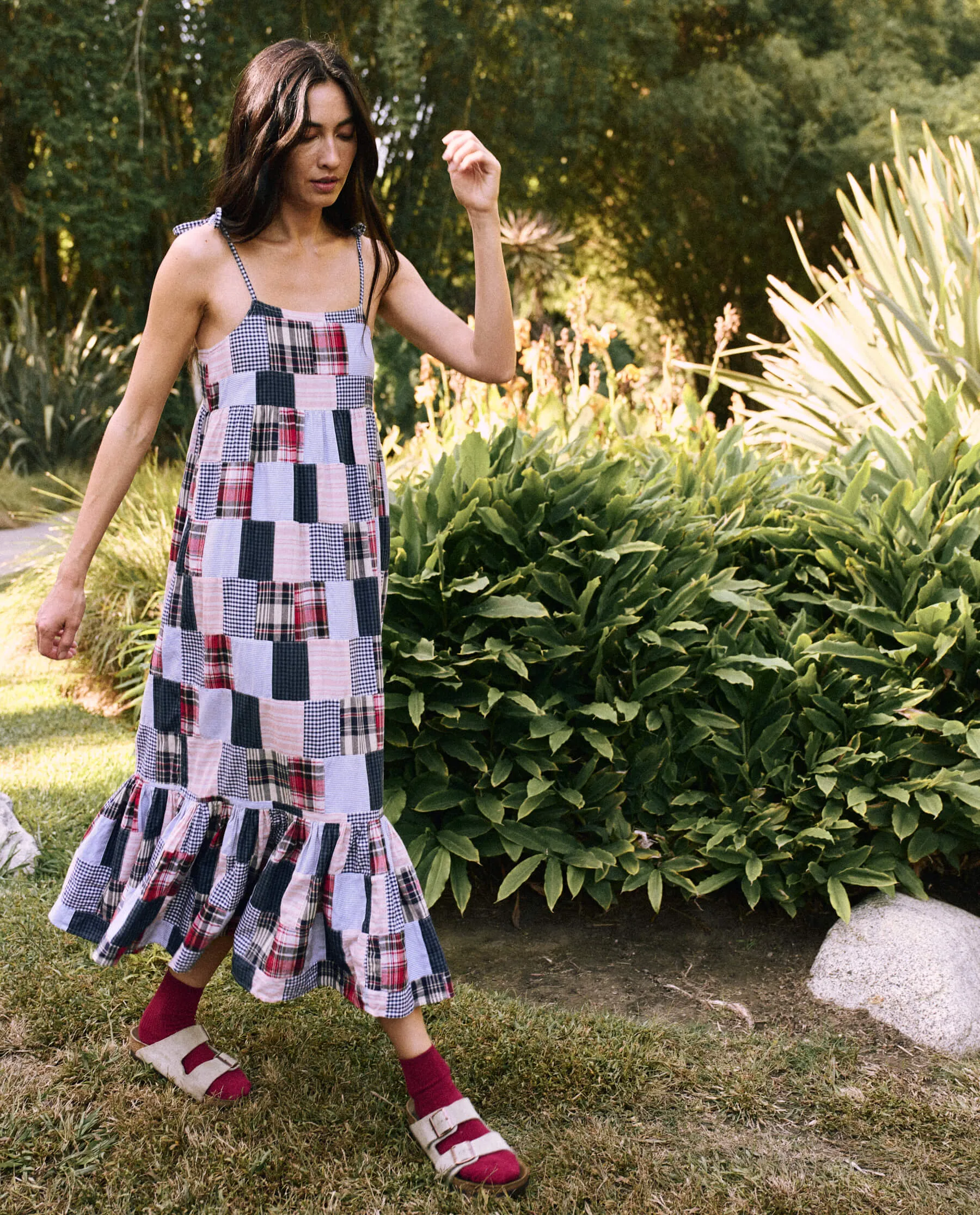 The Dainty Dress. -- Mixed Patchwork